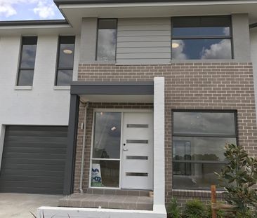 Charming 3-Bedroom Cozy Home for Rent in Ideal Location! - Photo 4