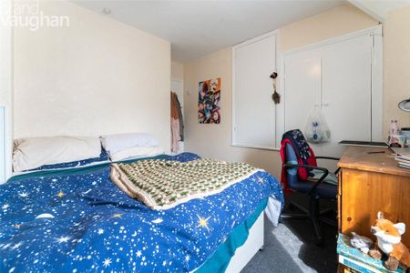 5 bedroom semi-detached house to rent - Photo 5