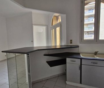 Location appartement 2 pièces 44.01 m² à Toulon (83100) - Photo 2