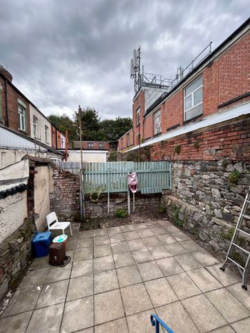 North Clive Street, Cardiff - Photo 2
