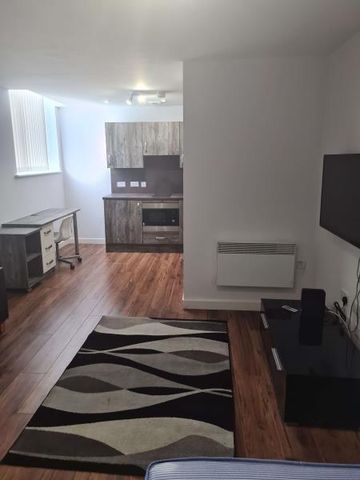Studio to rent - Photo 5