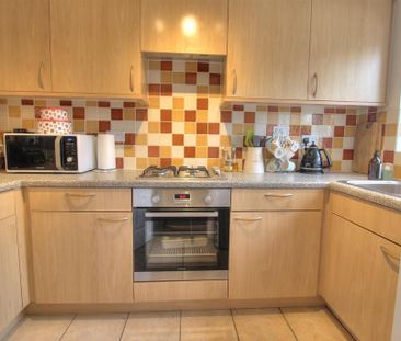 2 bedroom semi-detached house to rent - Photo 4