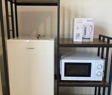 Room in a Shared House, School Road, B28 - Photo 1