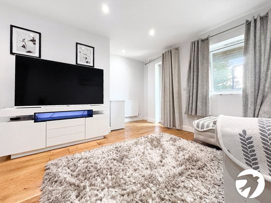 2 bedroom property to rent - Photo 1