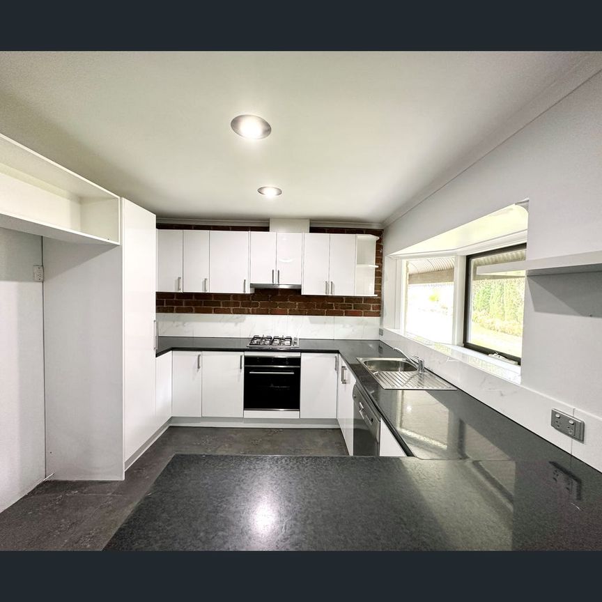 412 Colley Street, Lavington, NSW 2641 - Photo 1