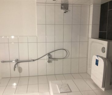 Stop! Sanierte 2-Zimmer-Wohnung mit Balkon und einem Aufzug, sofort... - Photo 1