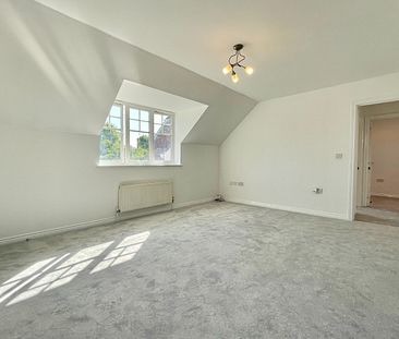 2 bed flat to rent in Peked Mede, Hook, Hampshire, RG27 9US - Photo 1