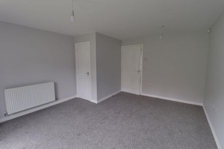 2 bedroom semi-detached house to rent - Photo 2