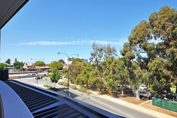 103/1 Davies Road, Claremont. - Photo 1