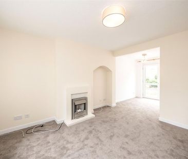 2 bedroom end of terrace house to rent - Photo 3