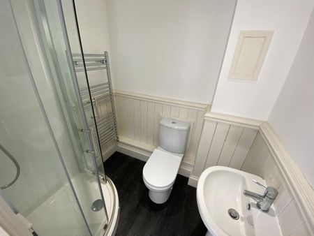 3 bedroom penthouse to rent - Photo 2