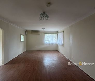 Spacious Five Bedroom Home - Photo 2