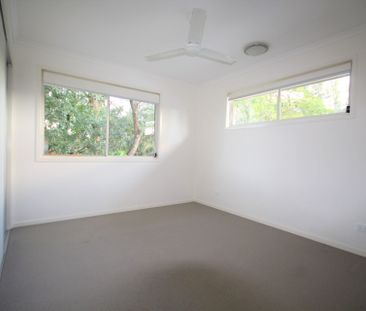 Modern Townhouse Located in the Heart of Nambour - Photo 2