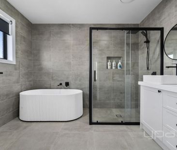 4 BEDROOM LUXURY HOME - Photo 6