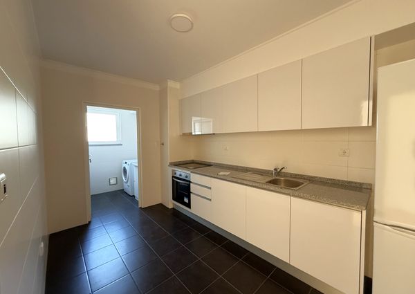 APARTAMENTO | 2 QUARTOS | CANIÇO