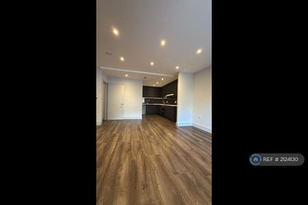 1 bedroom flat to rent - Photo 2