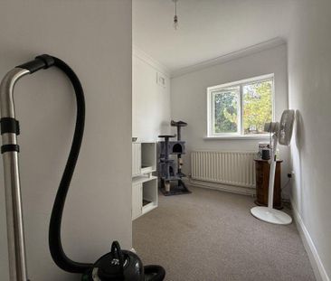 3 bedroom semi-detached house to rent - Photo 4