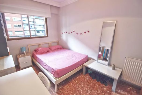 Carrer del Clariano, Valencia, Valencian Community 46021 - Photo 1