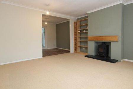 3 bedroom semi-detached house to rent - Photo 3