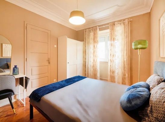 Rua Actor Vale, Lisbon, Lisbon 1900-023 - Photo 1