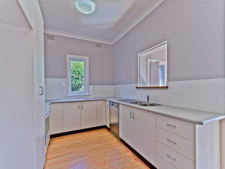 15 Narani Crescent, Northbridge NSW 2063 - House For Rent | Domain - Photo 2