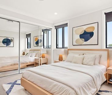 Double Story Family Home - Photo 6