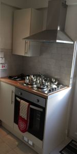 Refurbished Home Close to City & Transport - Photo 3