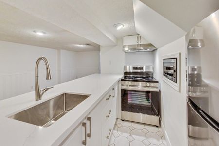 For Lease - 40 Tiago Avenue Unit# Lower level, Toronto, Ontario - Photo 2