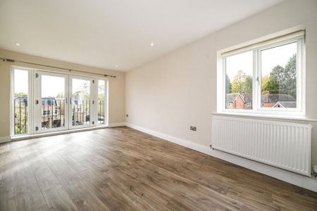 2 bedroom flat to rent - Photo 2