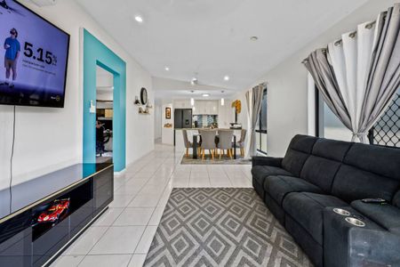 CHARMING FAMILY HOME IN ANDERGROVE - Photo 5