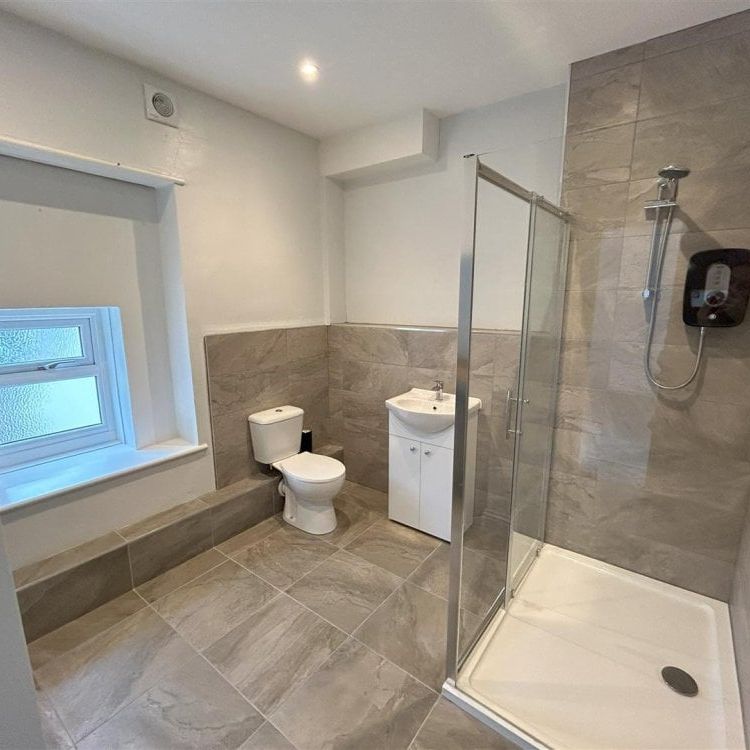 High Street, Honiton - Photo 1