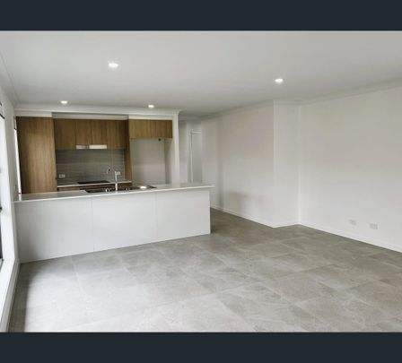 20 Flame Tree Road, Cotswold Hills, Qld 4350 - Photo 1
