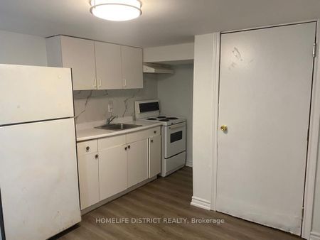 For Lease - 135 Emerson Avenue, Toronto, Ontario - Photo 4