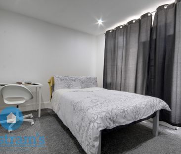 6 bed Semi-Detached House for Rent - Photo 6