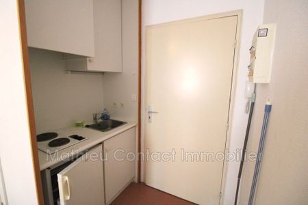 Centre-ville, Location appartement 1 pièce 19 m² - Photo 4