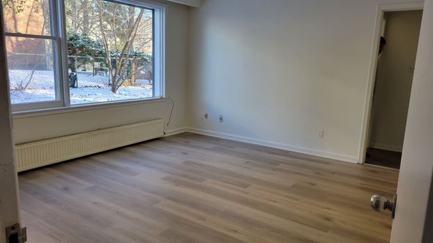 For Lease - 341 Sheppard Avenue Unit# Apt. #1, Toronto, Ontario - Photo 1