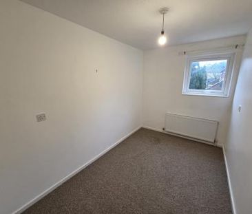 Rainsborough Crescent, Briar Hill, Northampton, NN4 - Photo 2