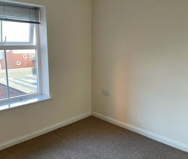2 Bed Flat, Peel Mills, LS27 - Photo 3