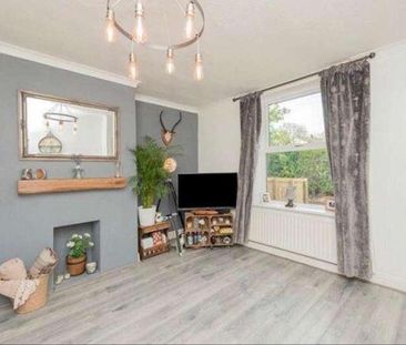 Grove Terrace, Birkenshaw, Bradford, West Yorkshire, BD11 - Photo 1