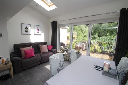 3 bedroom property to rent - Photo 3