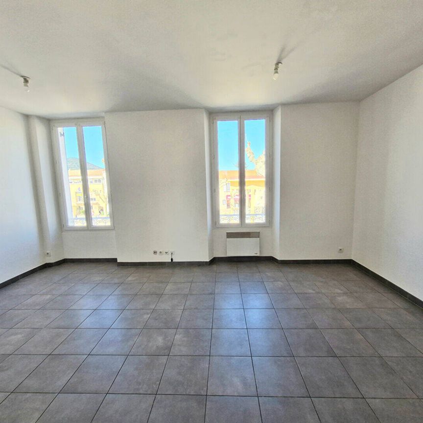 Location appartement 2 pièces 33.27 m² à Carqueiranne (83320) - Photo 1