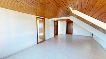 Dachwohnung an zentraler Lage - Photo 4