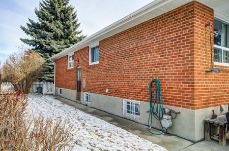 For Lease - 90 Dewey Drive, Toronto, Ontario - Photo 2