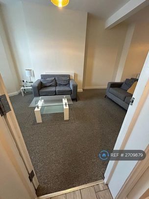 4 bedroom terraced house to rent - Photo 1