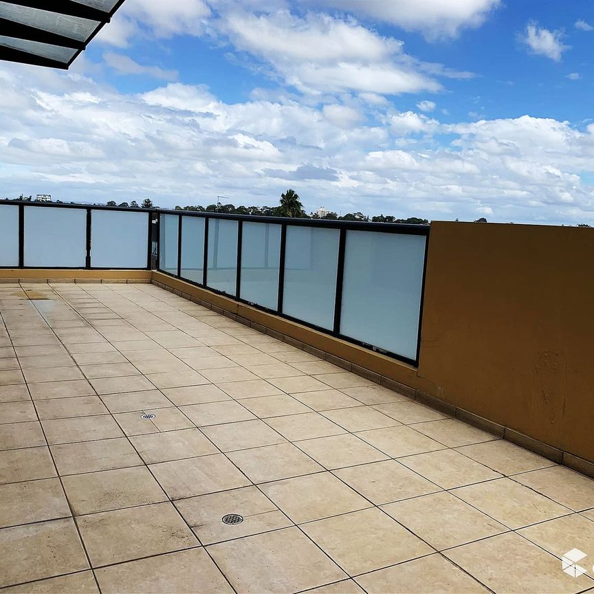 Split Level Apartment in the Heart of Burwood - Photo 1