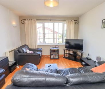 26b Dundonald Heights, Dundonald, Belfast, BT16 1XL - Photo 2