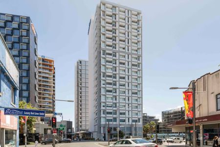 906 / 1a Lawson Square - Photo 3