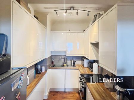 2 bedroom apartment to rent - Photo 5