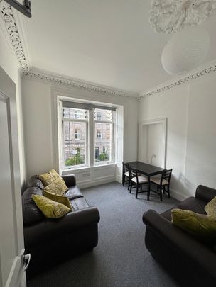 3 Bed Flat, Montague Street, EH8 - Photo 1