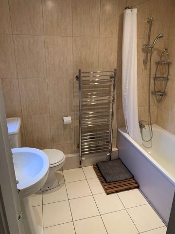 1 Bed Flat, Adelaide Grove, W12 - Photo 5